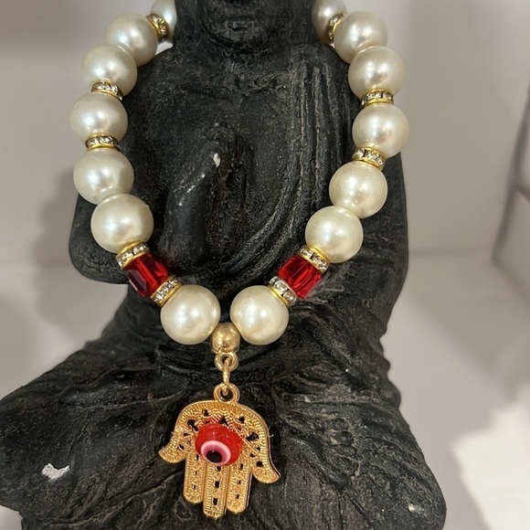 Hamsa Fatima Faux Pearl Stretch Bracelet - Picture 2 of 4
